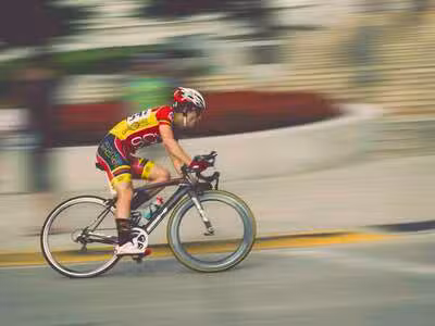 comment rester en forme pendant la saison des compétitions sportives.